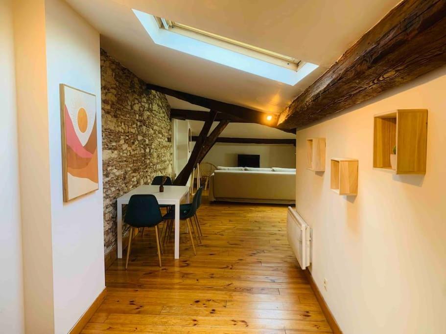 Spacieux Appartement En Plein Coeur De Castres Castres  Extérieur photo
